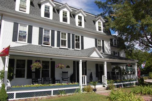 North Conway Hotels With Balcony